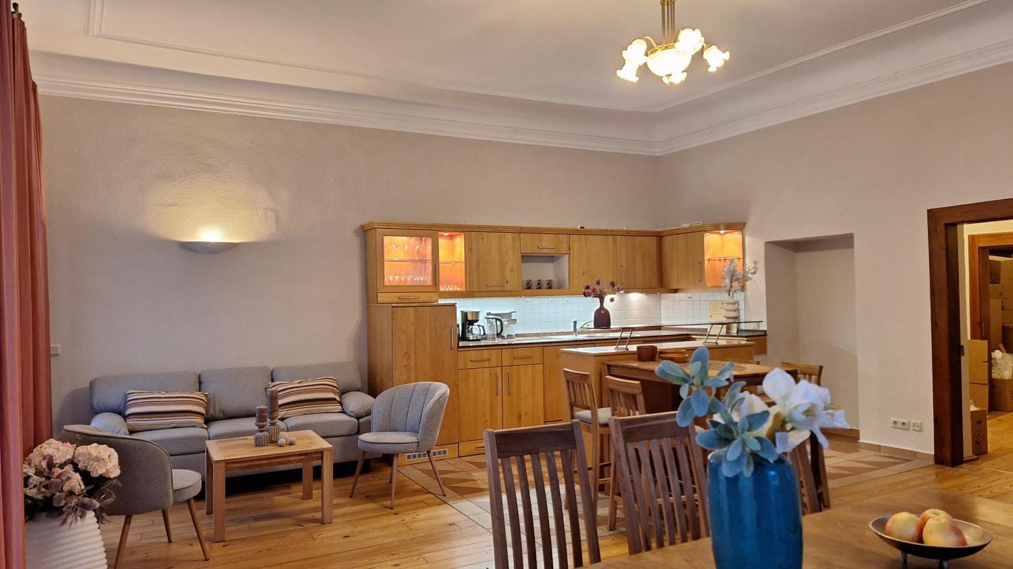 Stadtpalais Romantik-Suite 3 Zimmer Maximal 6 Personen 包岑 外观 照片
