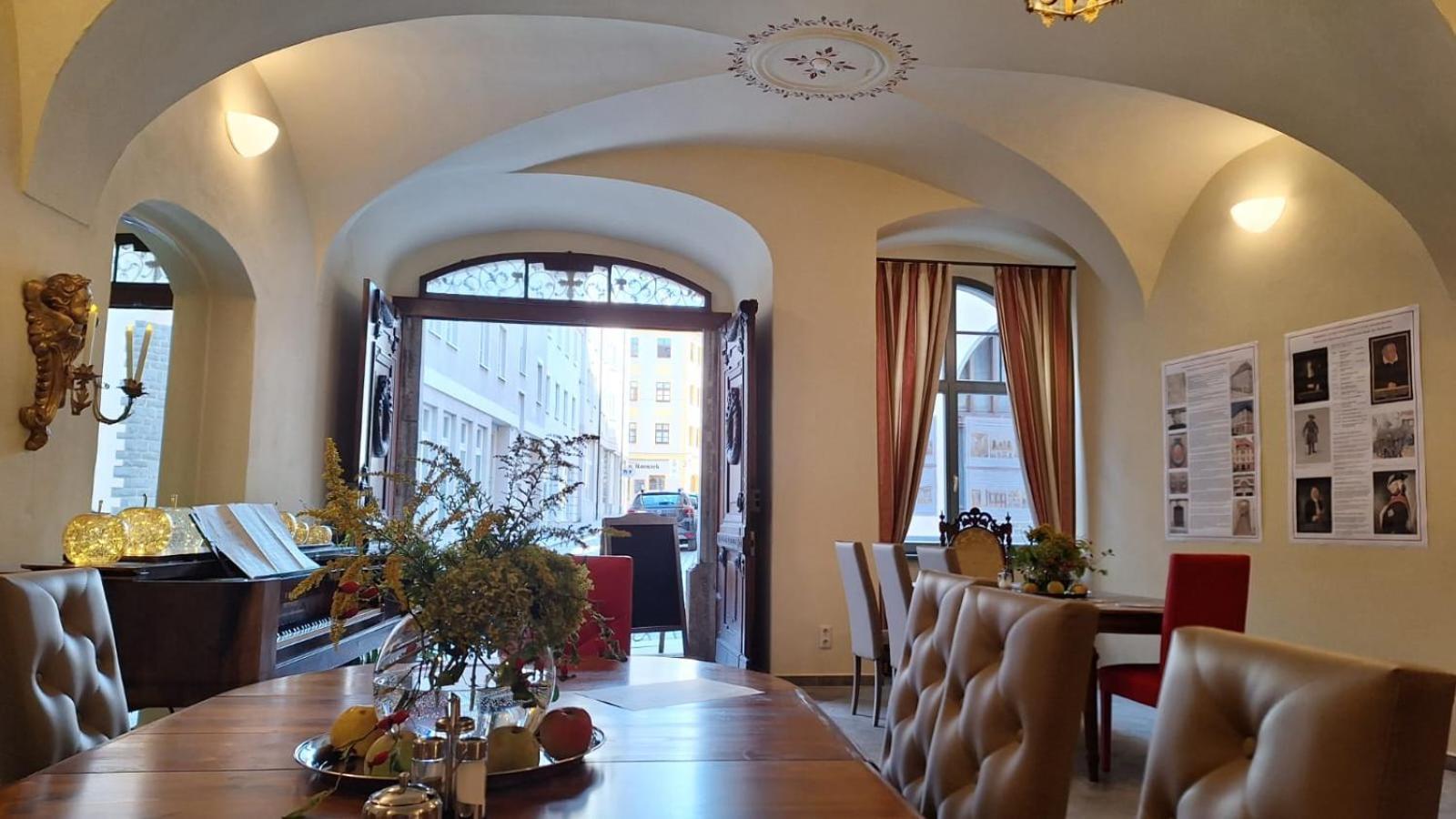 Stadtpalais Romantik-Suite 3 Zimmer Maximal 6 Personen 包岑 外观 照片