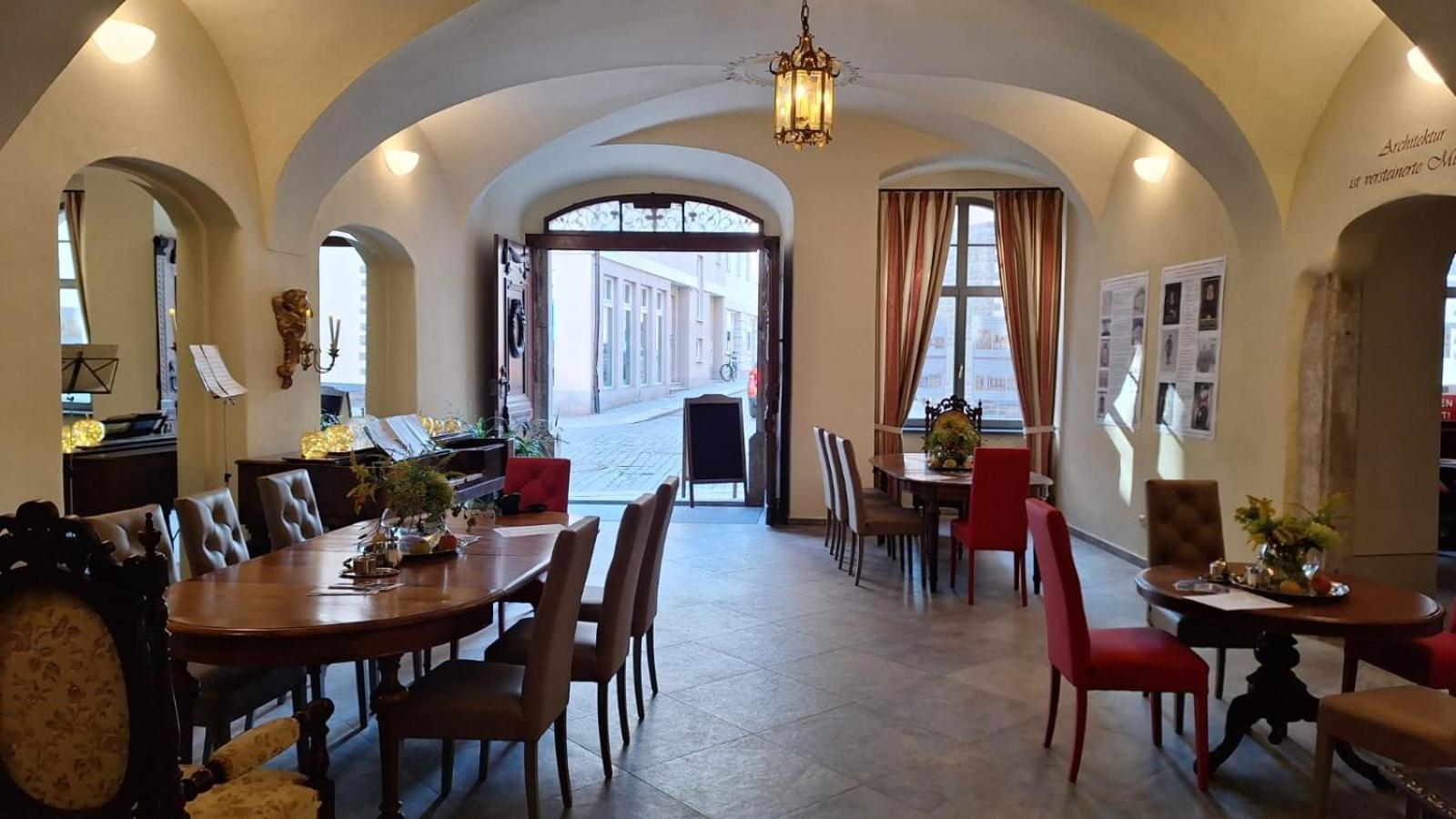 Stadtpalais Romantik-Suite 3 Zimmer Maximal 6 Personen 包岑 外观 照片